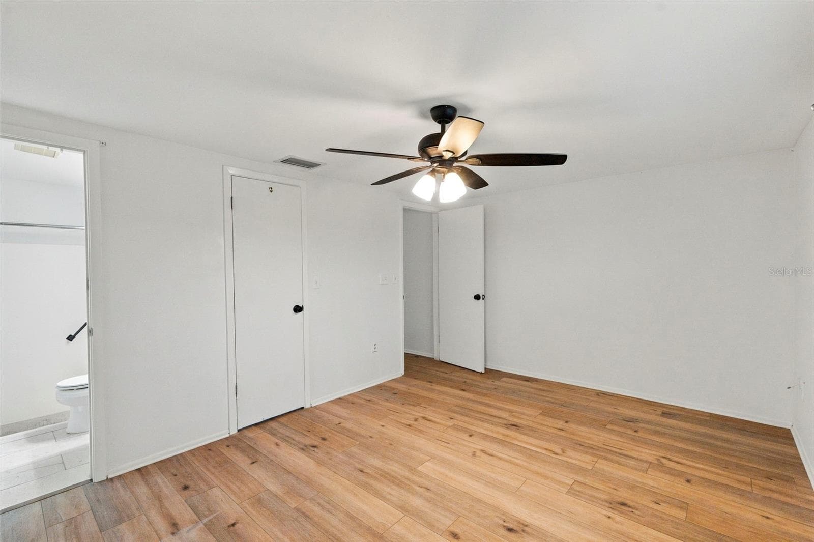 Primary bedroom with bathroom ensuite - 3930 SAIL DR, NEW PORT RICHEY
