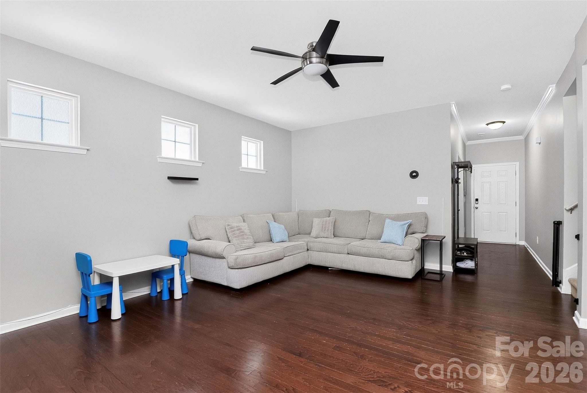 Large open living room - 78066 Rillstone Drive, Lancaster