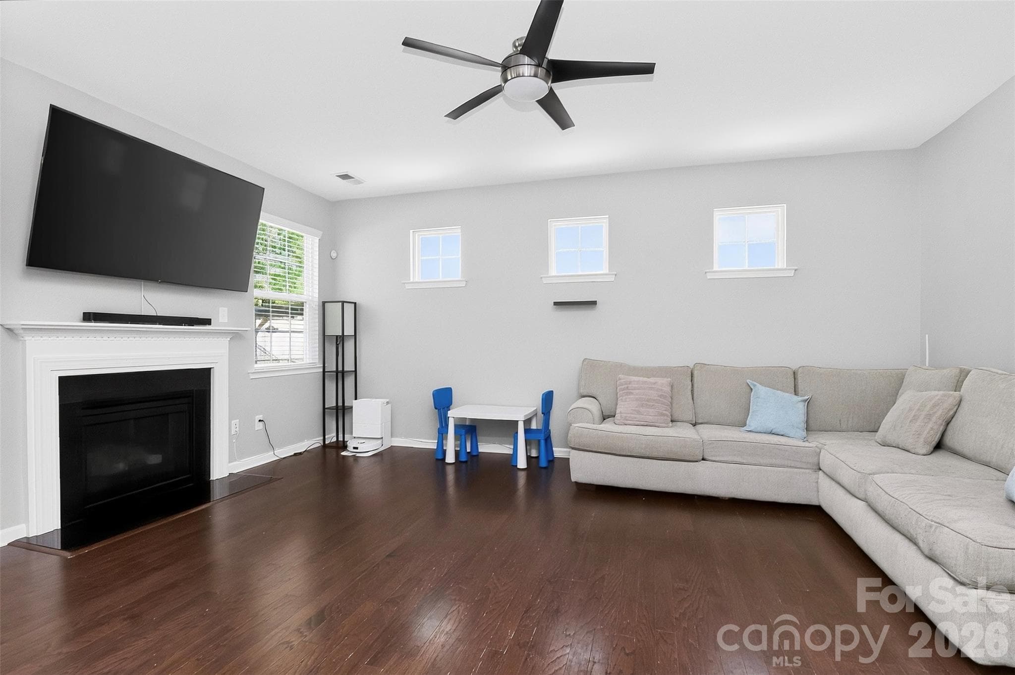 Single Family Residence at 78066 Rillstone Drive, Lancaster, photo 11 of 42