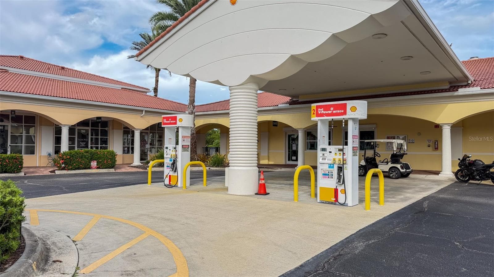 Community Gas Station - 8876 ESTEPONA CT, SARASOTA