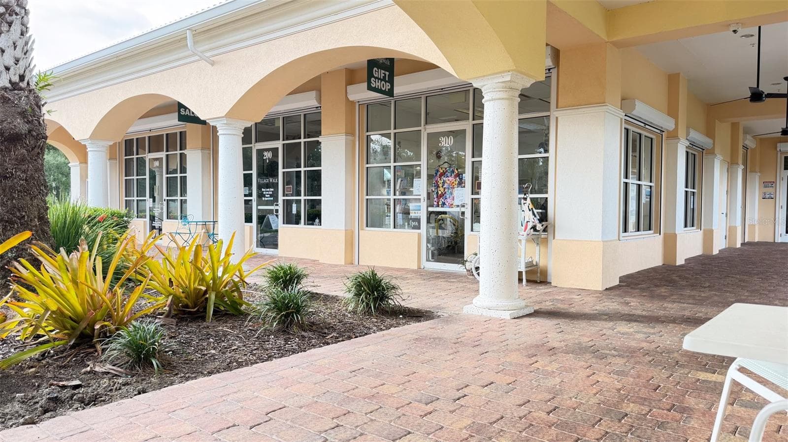 Community gift shop and salon. - 8876 ESTEPONA CT, SARASOTA