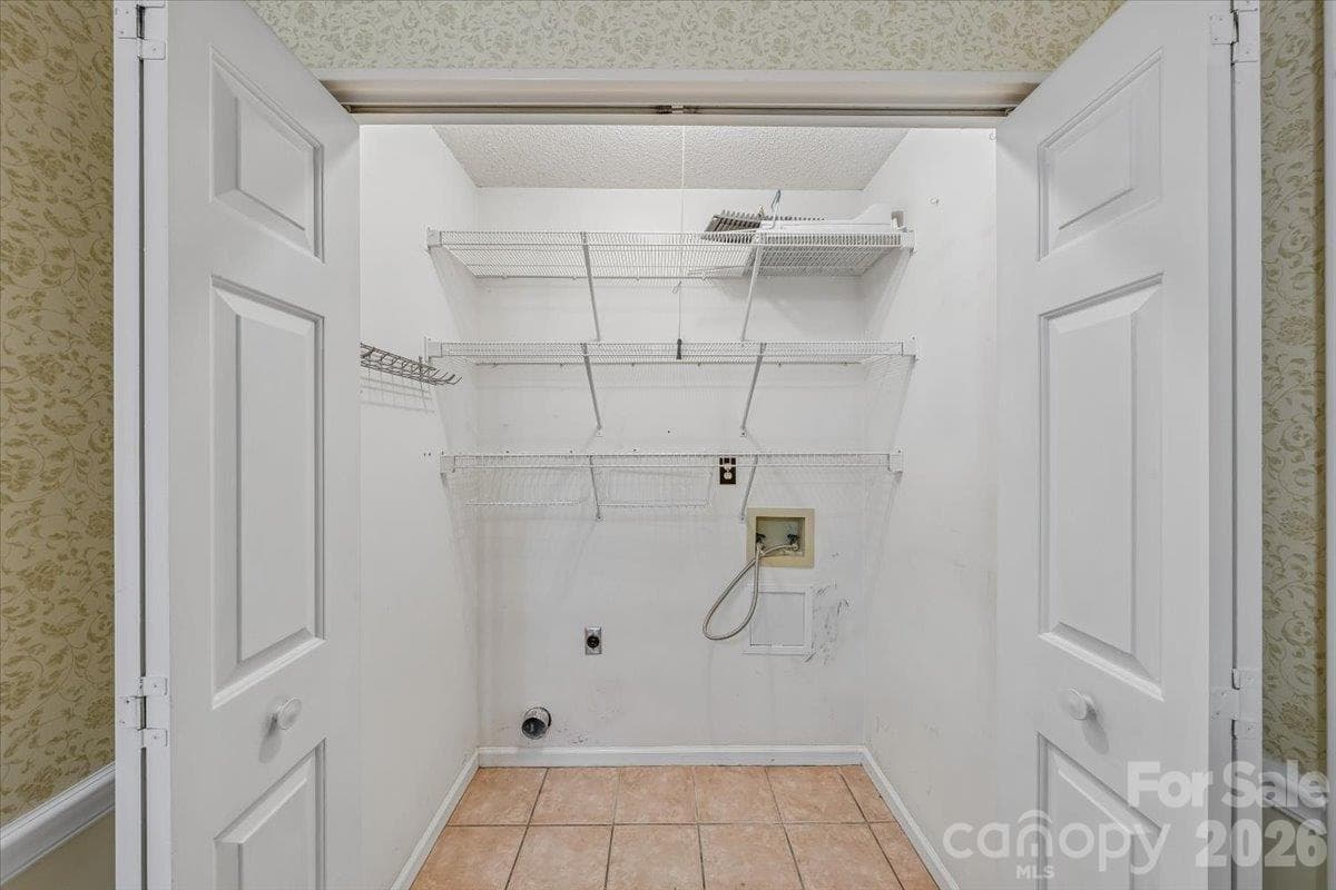 Laundry - 8544 Indian Summer Trail, Harrisburg