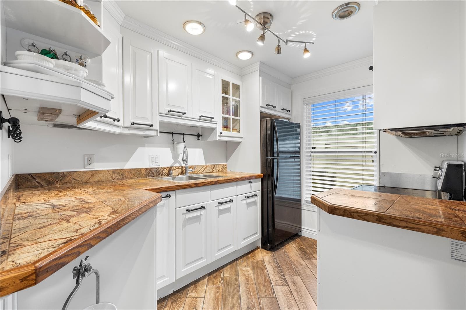 Townhouse at 1799 N HIGHLAND AVE #44, CLEARWATER, photo 16 of 38