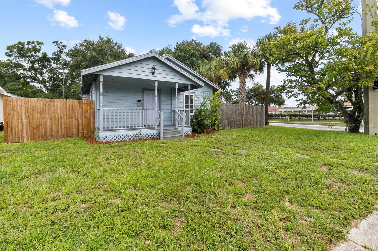 Single Family Residence at 3701 38TH AVE N, ST PETERSBURG, photo 4 of 32
