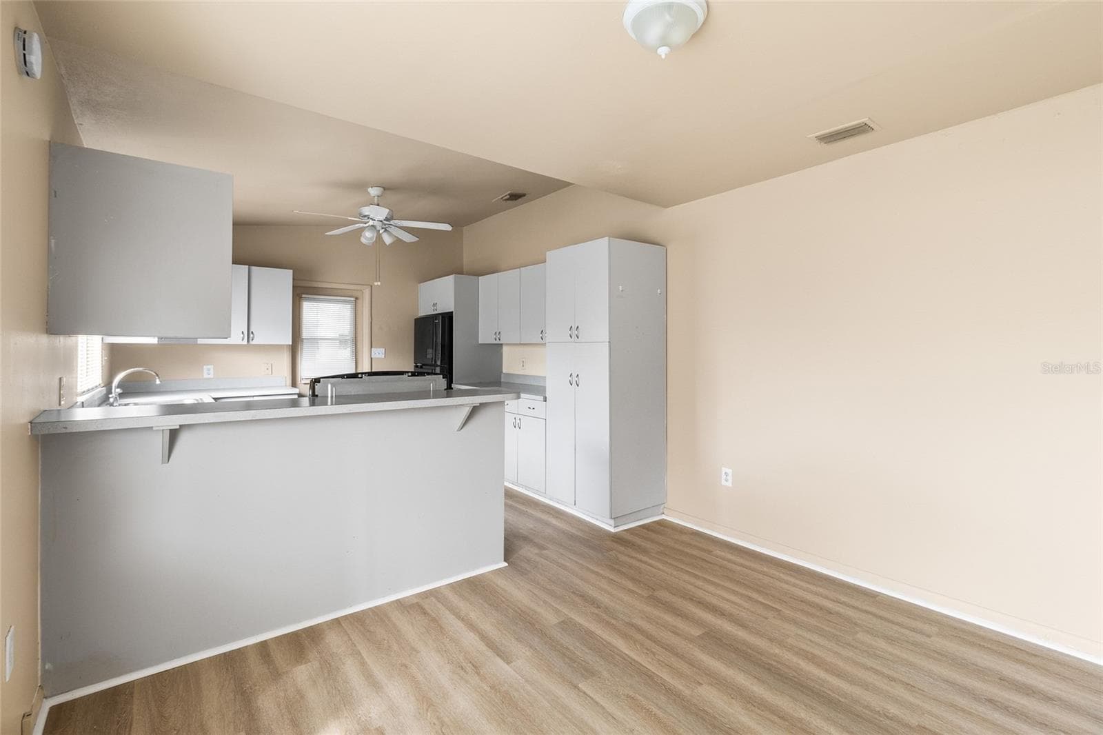 Single Family Residence at 3701 38TH AVE N, ST PETERSBURG, photo 12 of 32