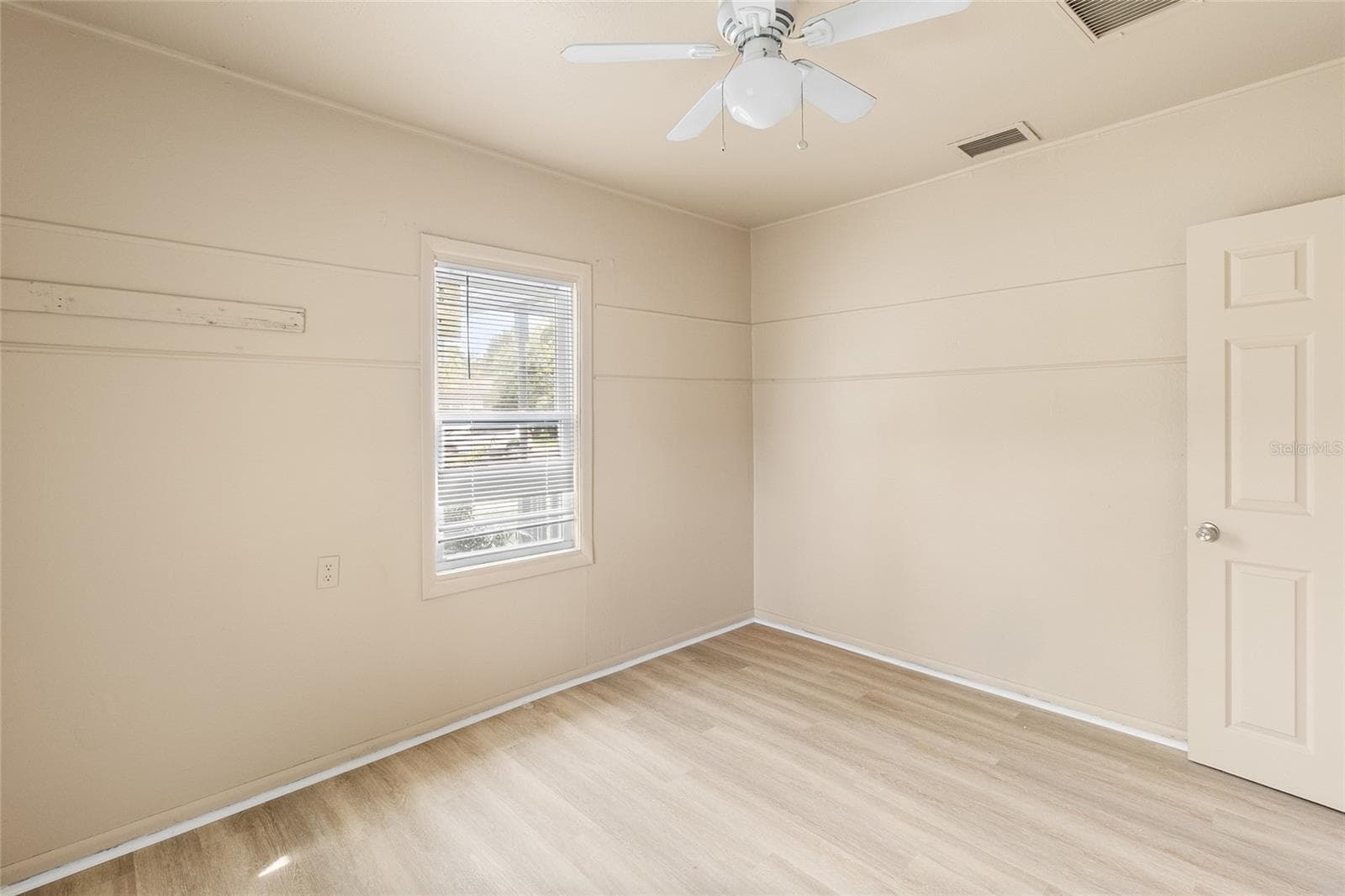 Single Family Residence at 3701 38TH AVE N, ST PETERSBURG, photo 20 of 32