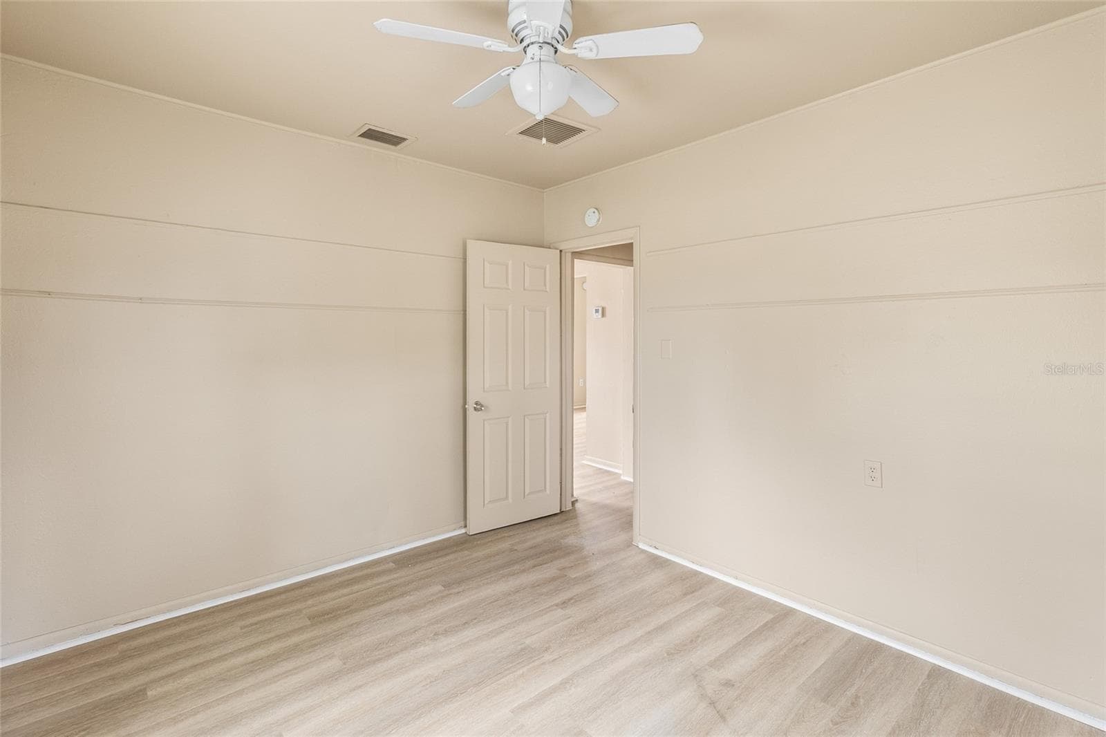 Single Family Residence at 3701 38TH AVE N, ST PETERSBURG, photo 21 of 32