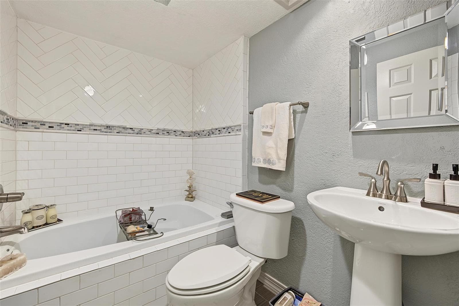 Condominium at 10399 PARADISE BLVD #107, TREASURE ISLAND, photo 8 of 29
