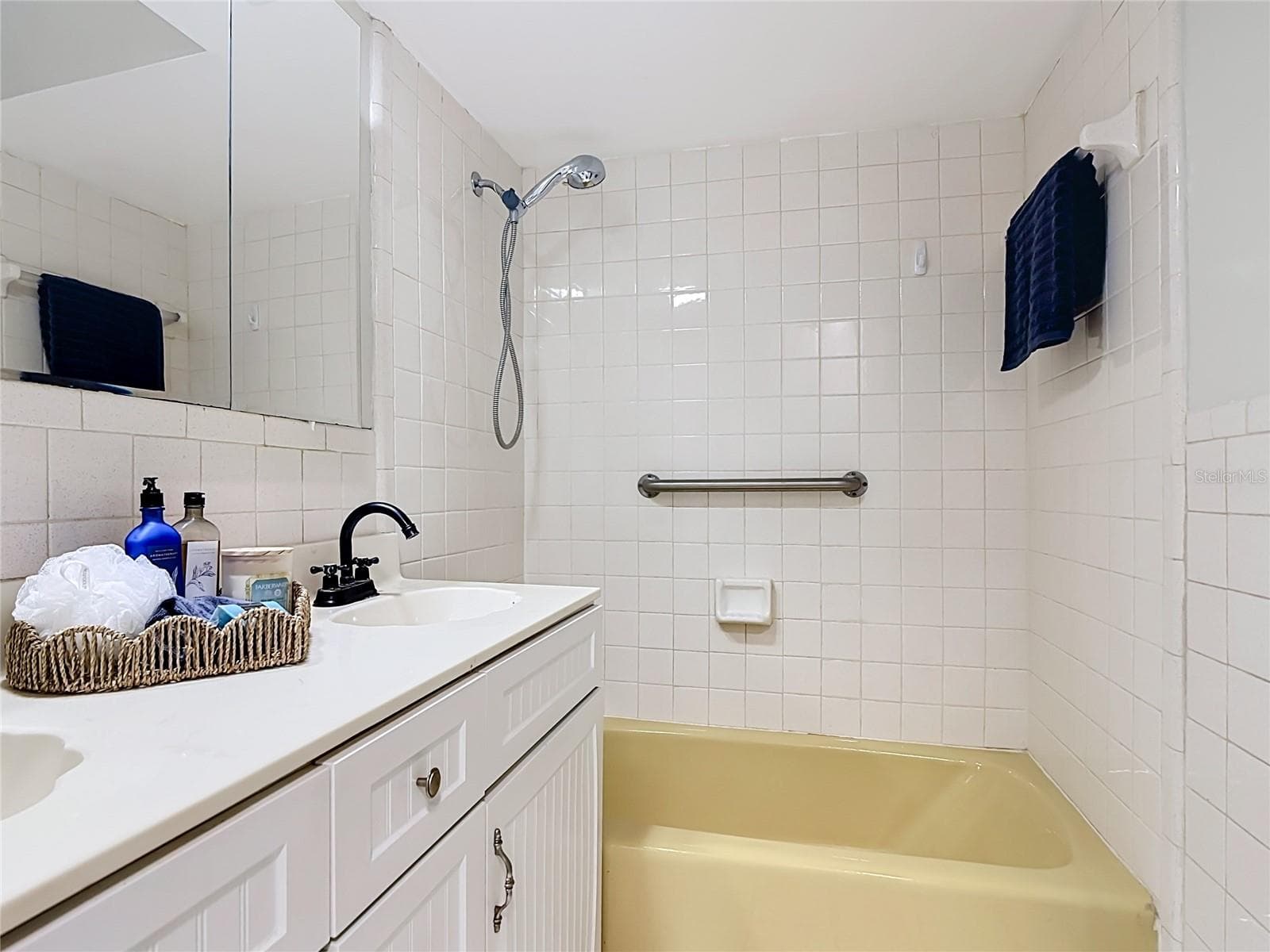 Hall bathroom. - 112 10TH ST, ST CLOUD