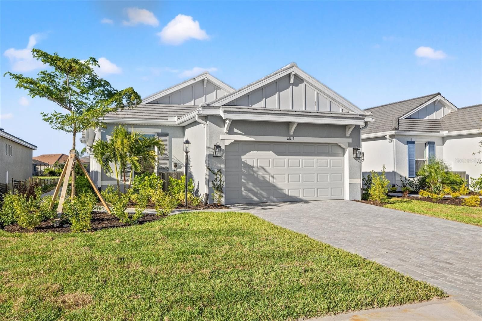 Single Family Residence at 16117 ISOLA PL, LAKEWOOD RANCH, photo 2 of 54