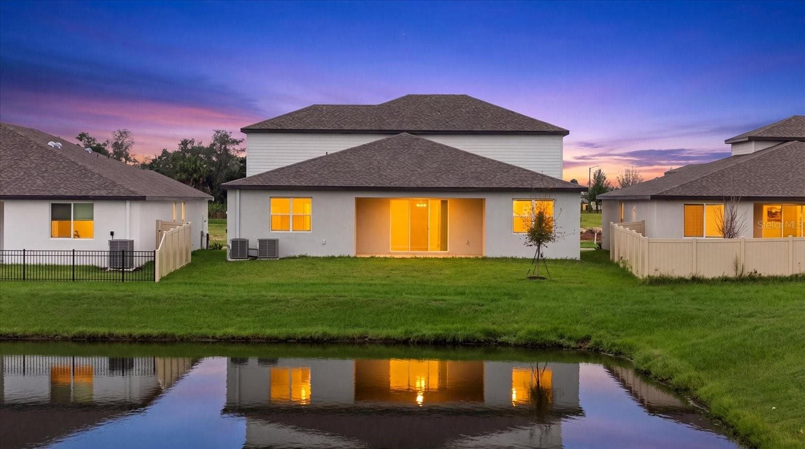 Single Family Residence at 10514 ABUNDANCE GROVE WAY, PARRISH, photo 3 of 55