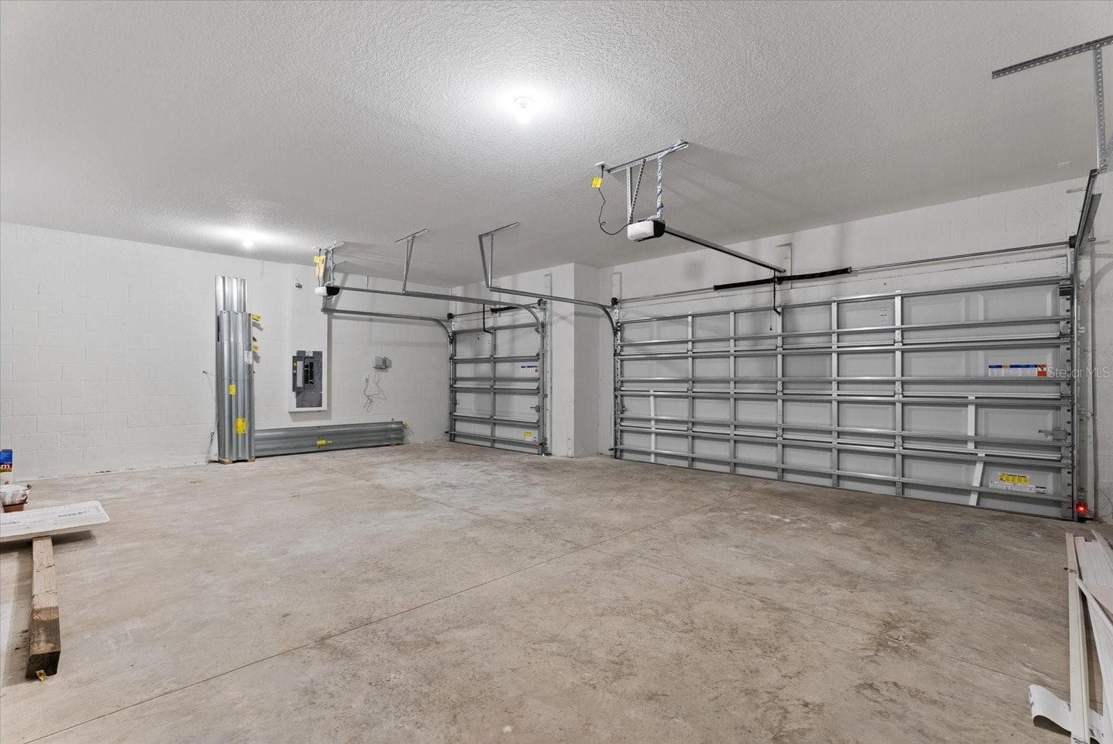 3 car garage - 10514 ABUNDANCE GROVE WAY, PARRISH