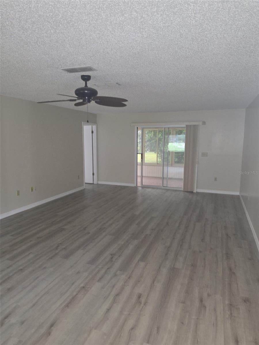 Family room - 10765 SW 63RD TER, OCALA