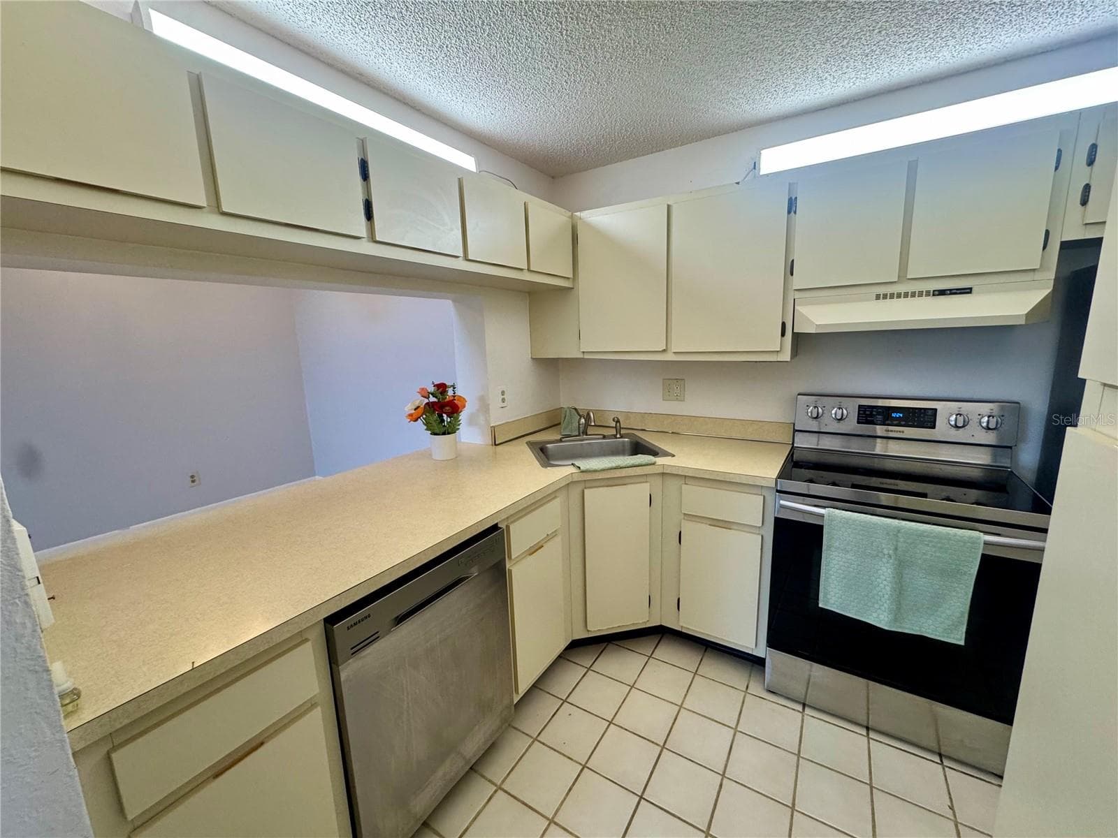 Condominium at 8215 SUN SPRING CIR #43, ORLANDO, photo 20 of 47