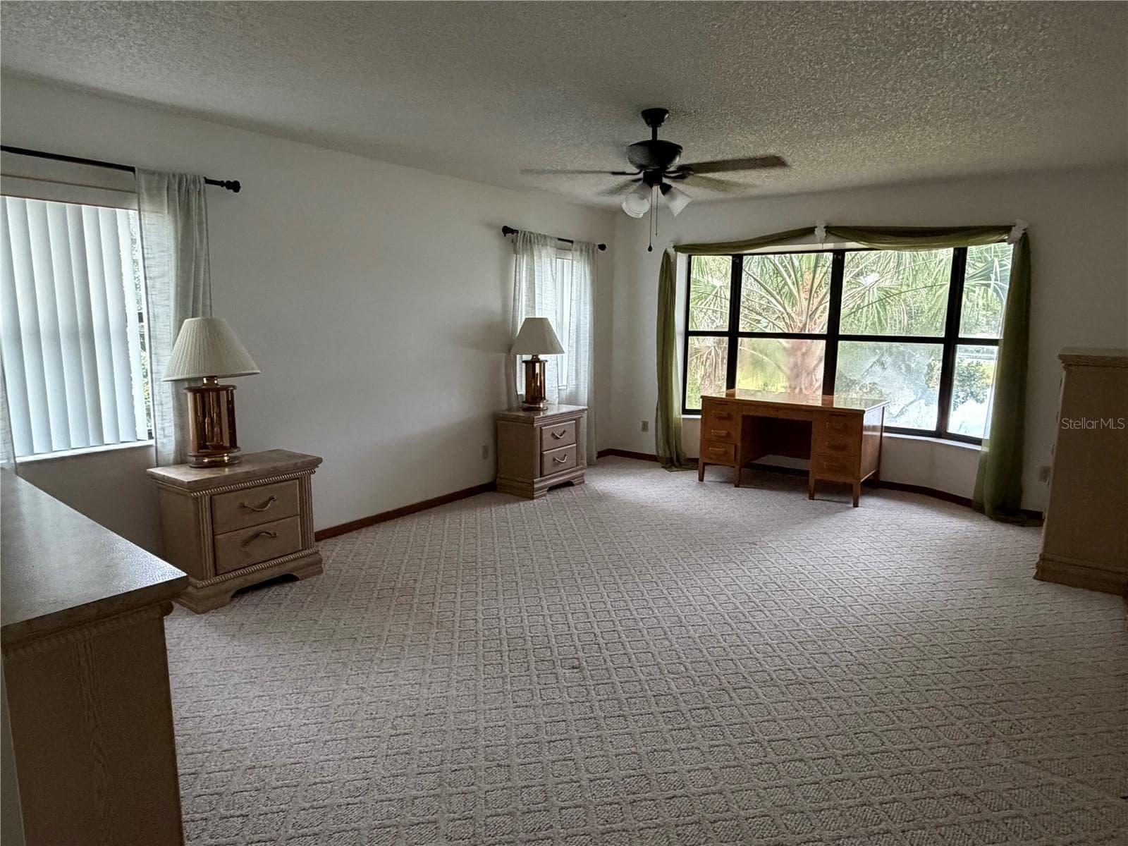 Single Family Residence at 1077 SE 170TH CT, SILVER SPRINGS, photo 14 of 34