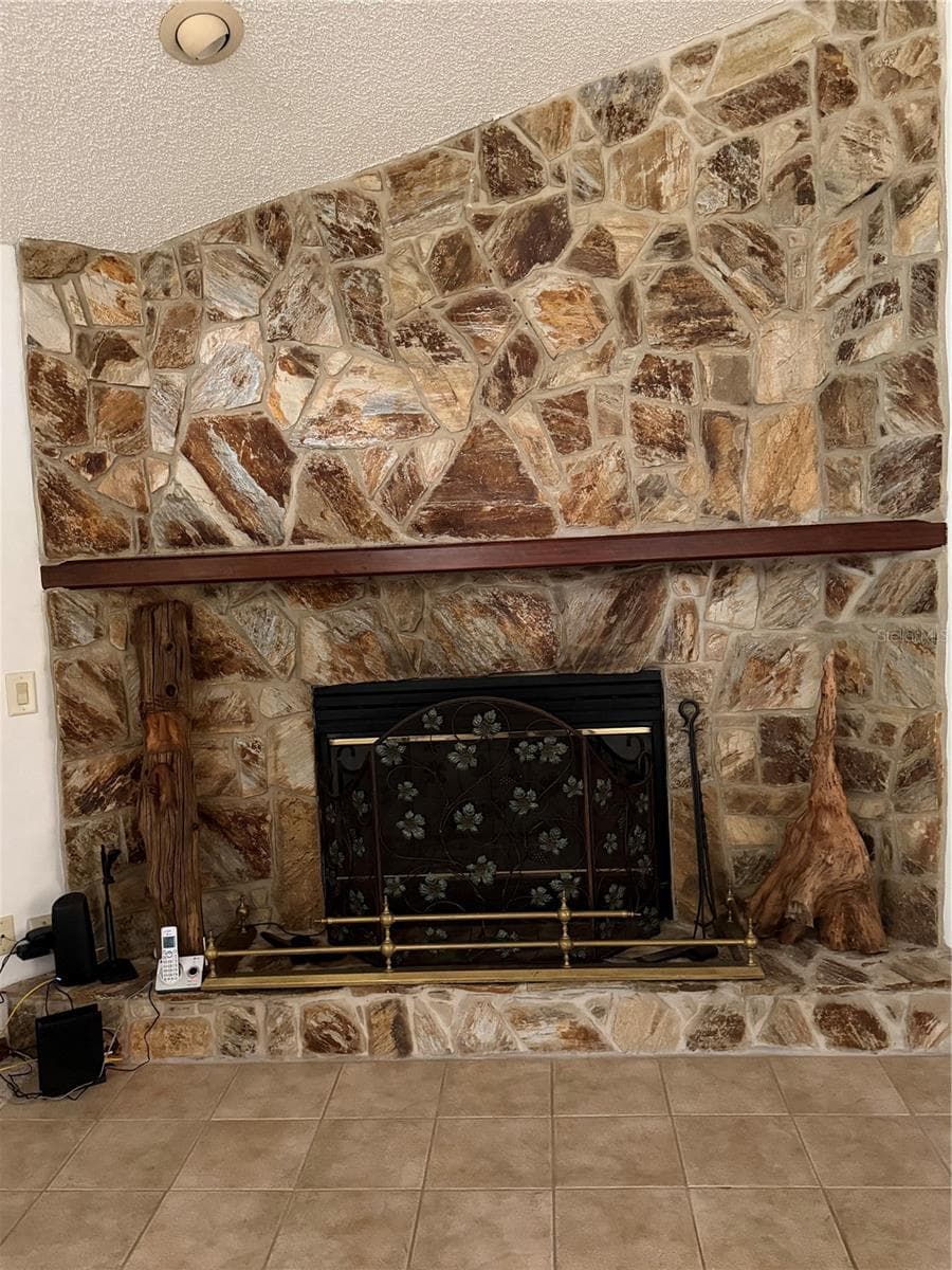 Single Family Residence at 1077 SE 170TH CT, SILVER SPRINGS, photo 19 of 34