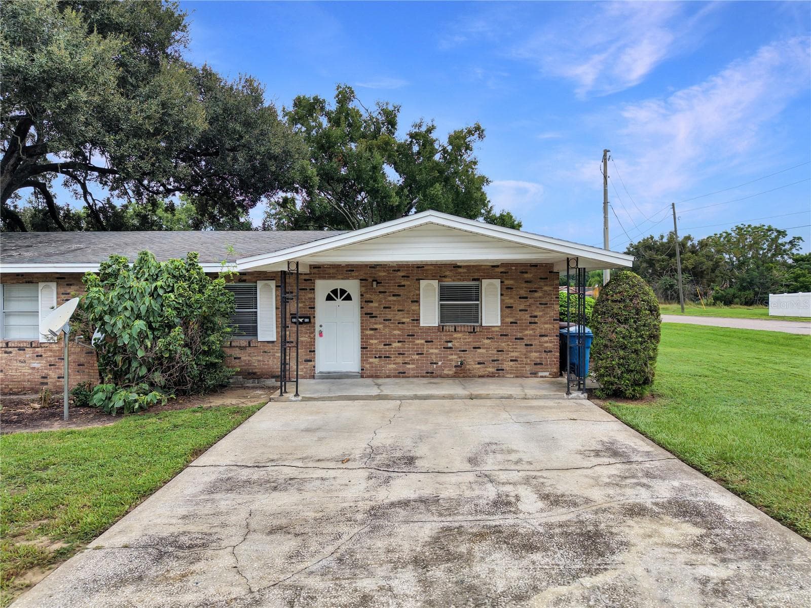 1211 MARGARET AVE