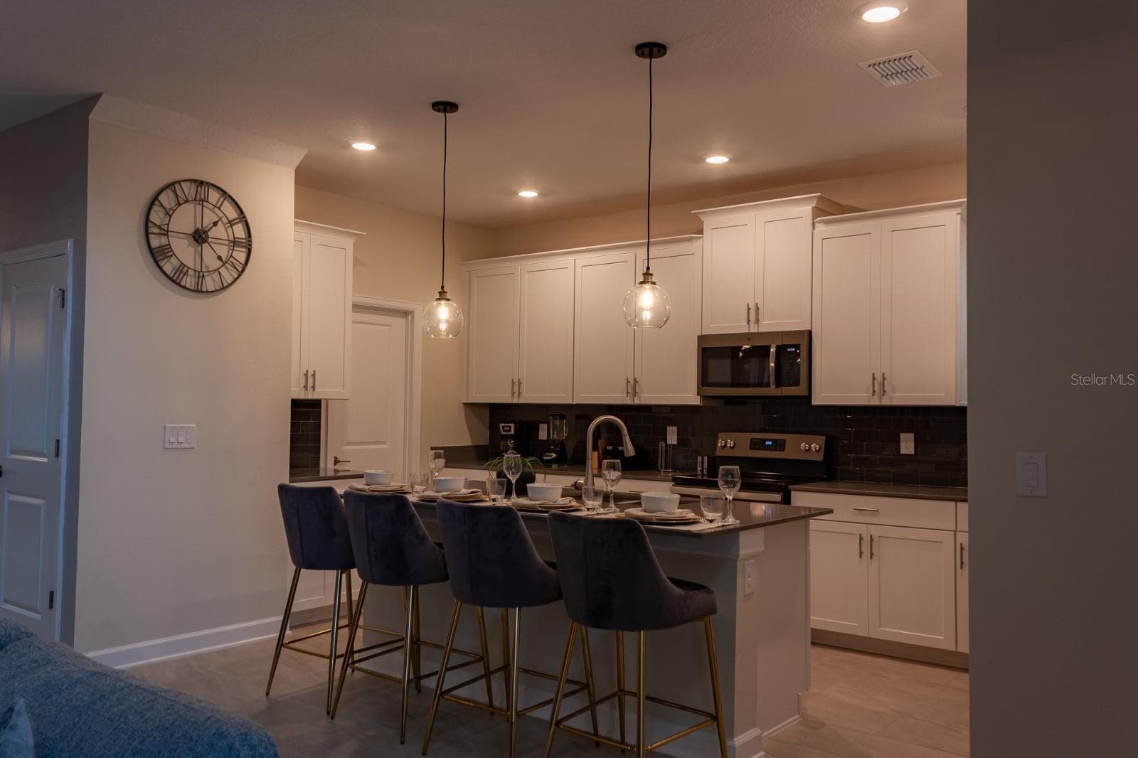 Single Family Residence at 801 DROP SHOT DR, DAVENPORT, photo 5 of 14