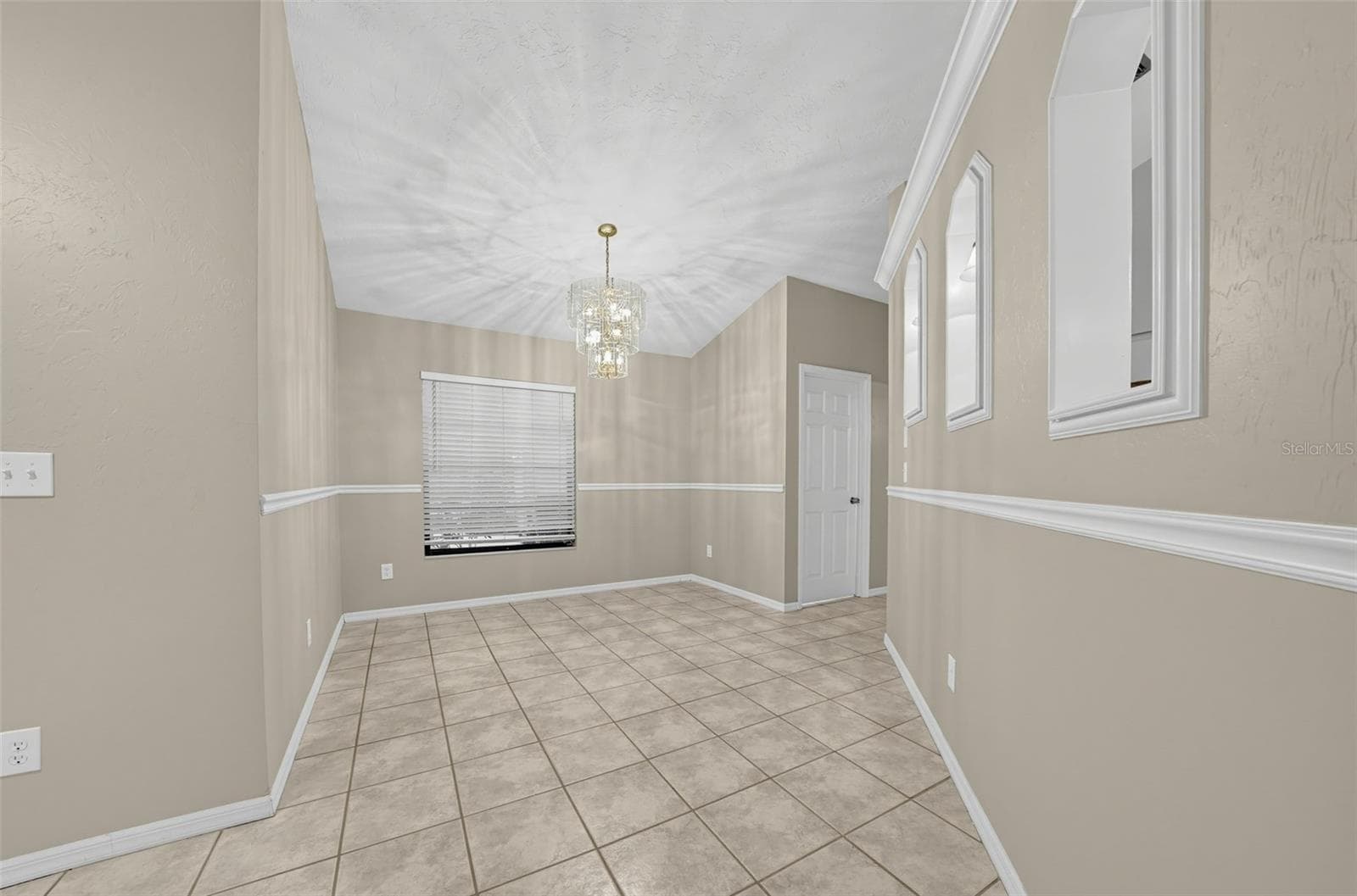 Single Family Residence at 1471 KEYWAY RD, ENGLEWOOD, photo 19 of 49