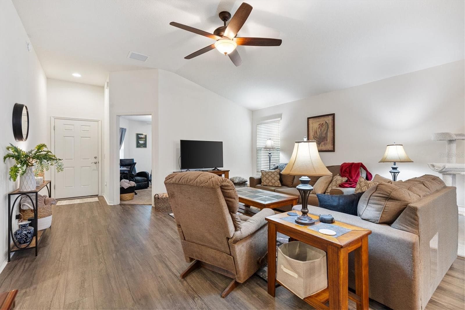 Single Family Residence at 798 MILLHORN LOOP, THE VILLAGES, photo 6 of 40