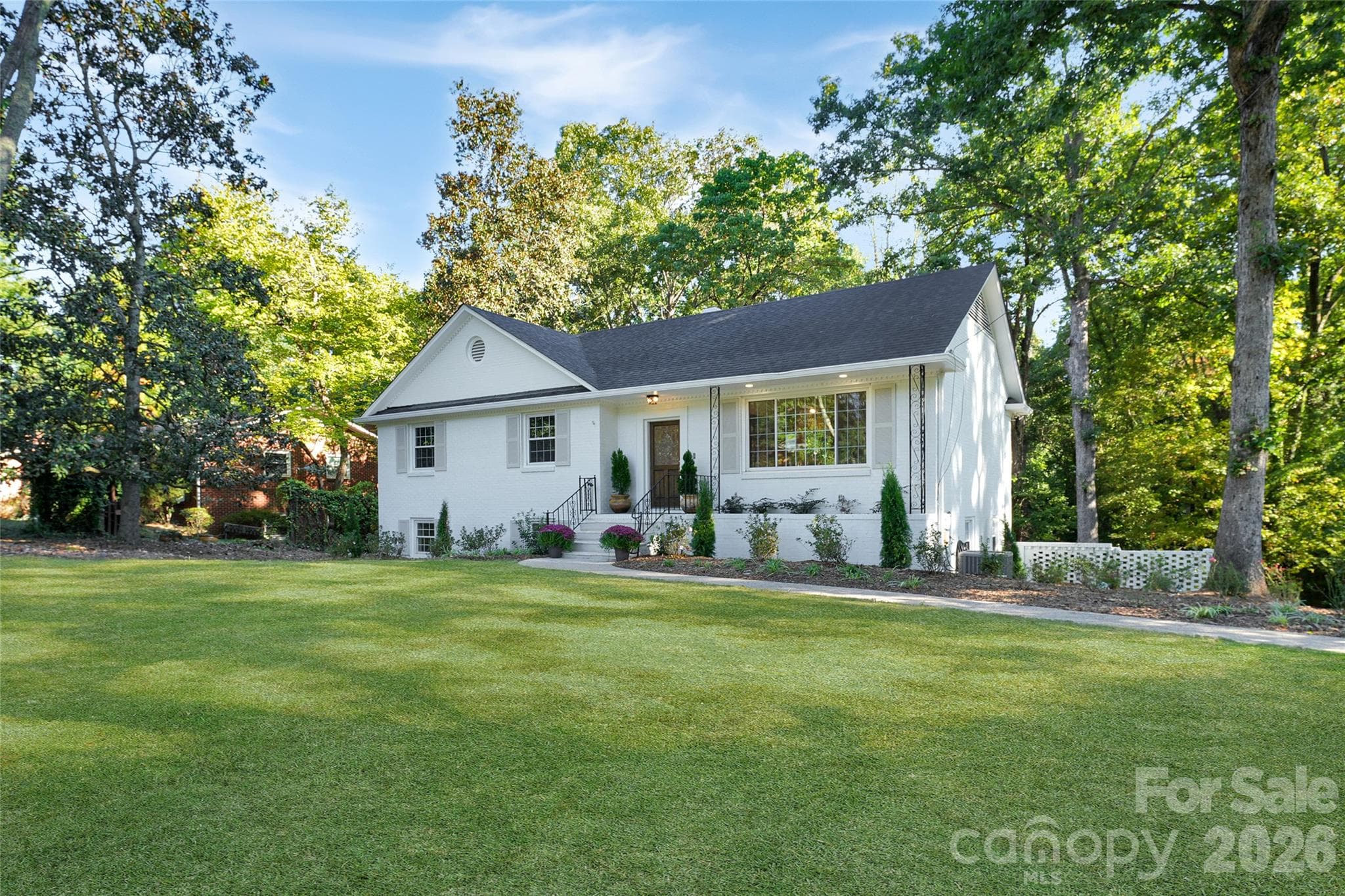 Single Family Residence at 7527 Gayle Avenue, Charlotte, photo 3 of 53