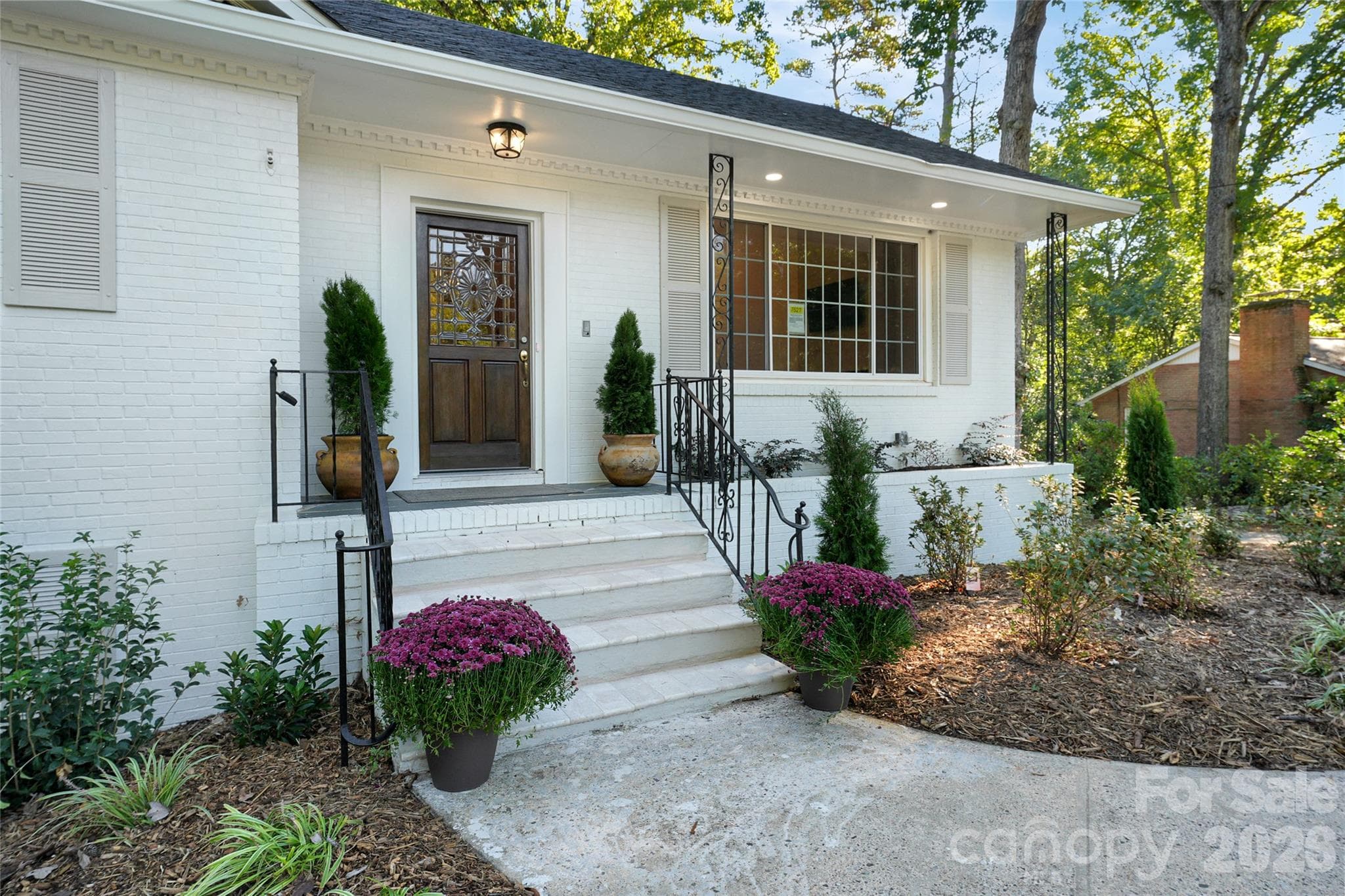 Single Family Residence at 7527 Gayle Avenue, Charlotte, photo 5 of 53