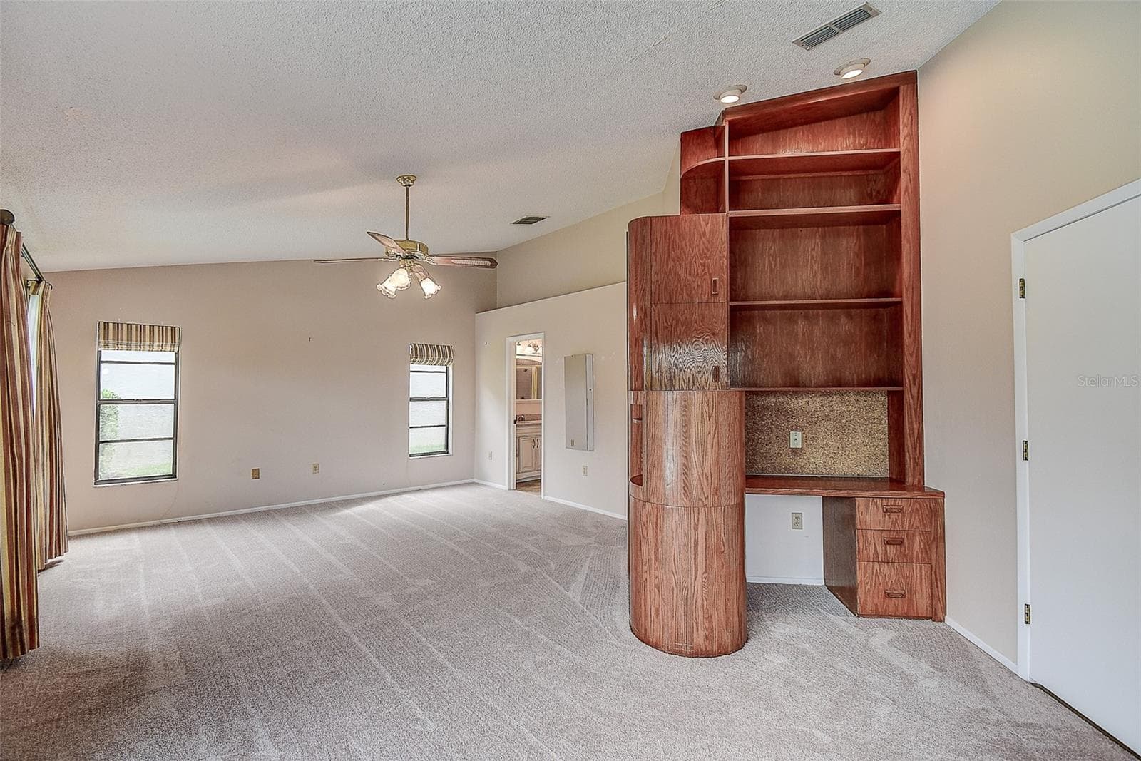 Primary Bedroom with Built in Desk - 3609 DARSTON ST, PALM HARBOR