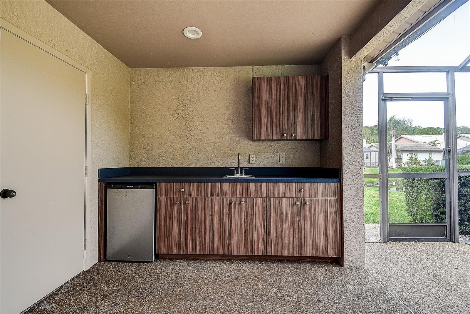 Outdoor Cabinets - 3609 DARSTON ST, PALM HARBOR