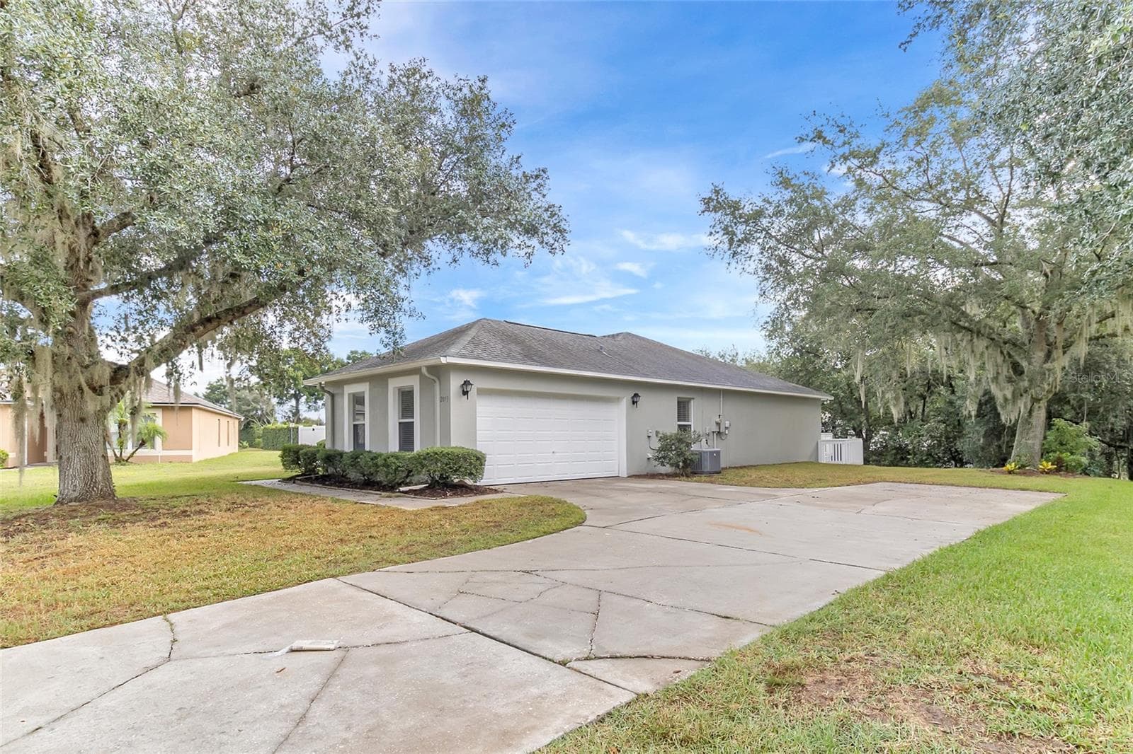 Single Family Residence at 2073 HAYFIELD WAY, APOPKA, photo 2 of 35