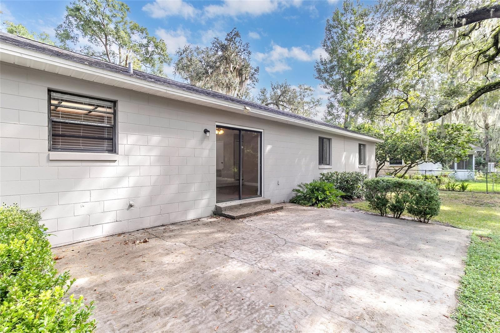 Single Family Residence at 432 HICKORY RD, APOPKA, photo 8 of 34