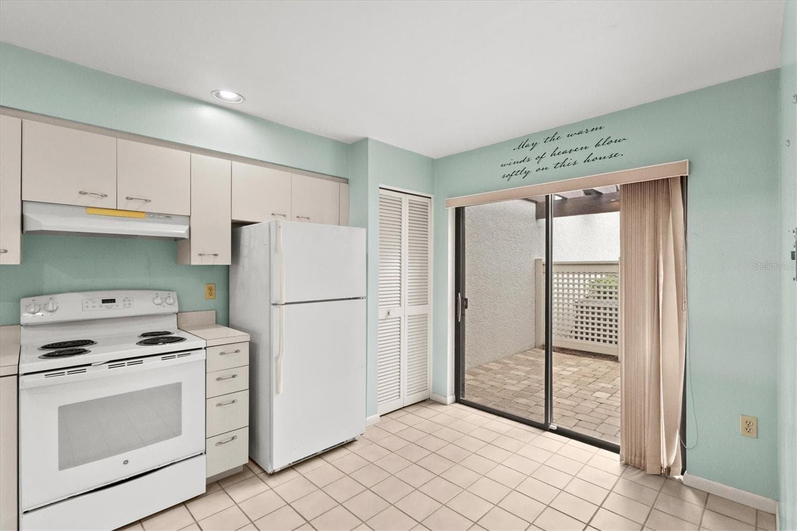 kitchen - 3118 WINDRUSH BOURNE #8, SARASOTA