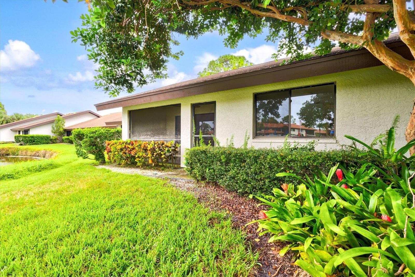 back yard - 3118 WINDRUSH BOURNE #8, SARASOTA