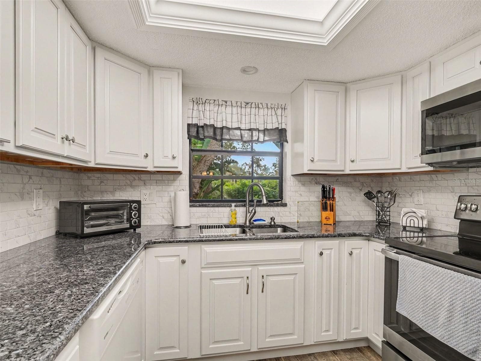 Condominium at 149 ENGLEWOOD ISLES PKWY ##612, ENGLEWOOD, photo 9 of 29