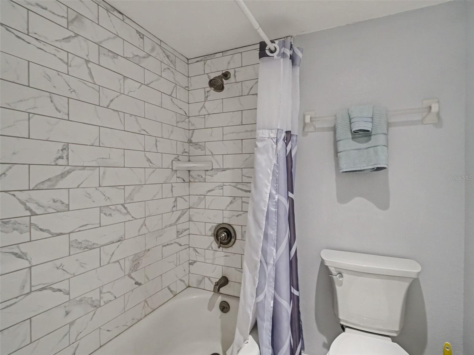 Condominium at 149 ENGLEWOOD ISLES PKWY ##612, ENGLEWOOD, photo 13 of 29