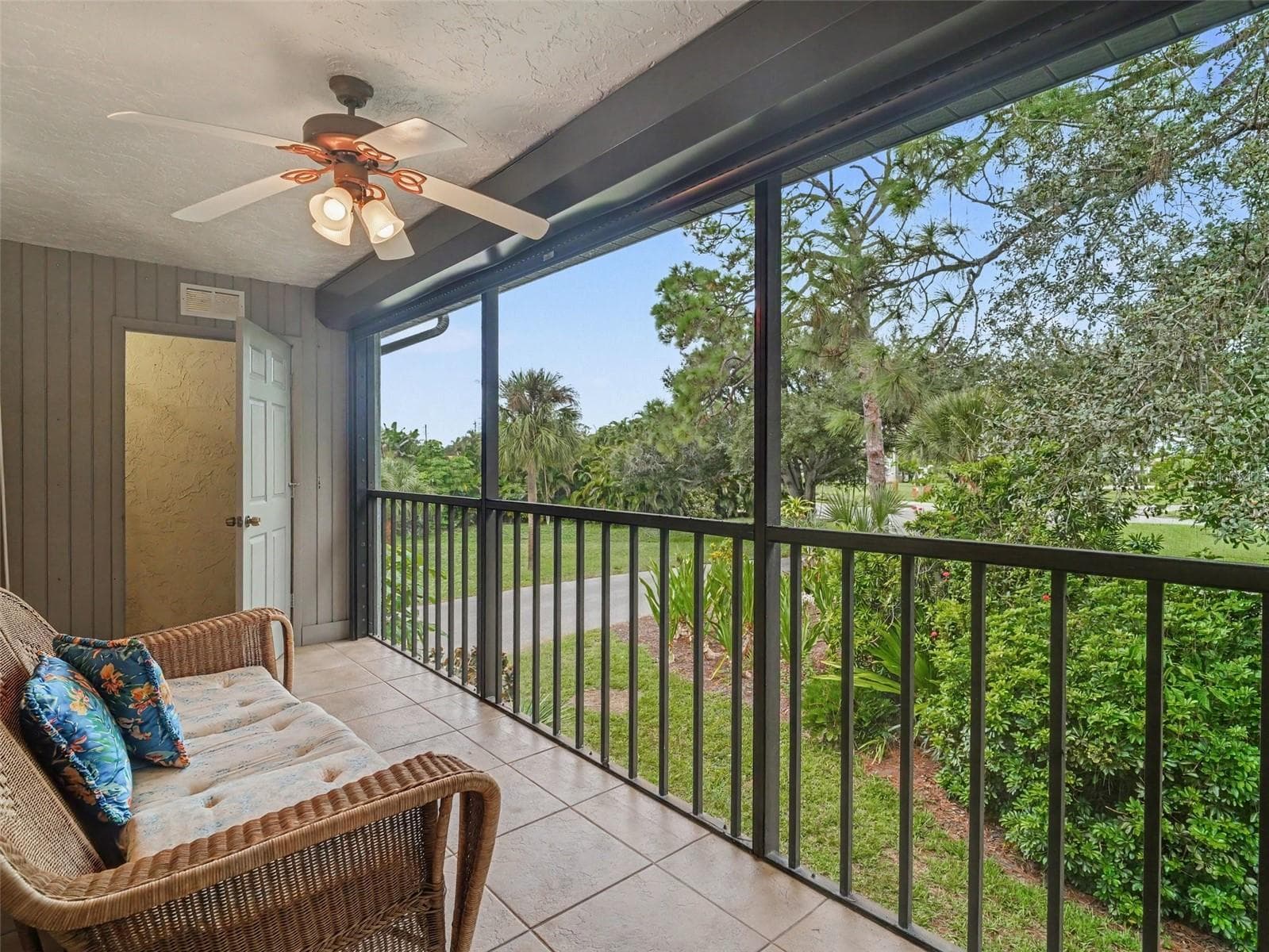 Condominium at 149 ENGLEWOOD ISLES PKWY ##612, ENGLEWOOD, photo 19 of 29