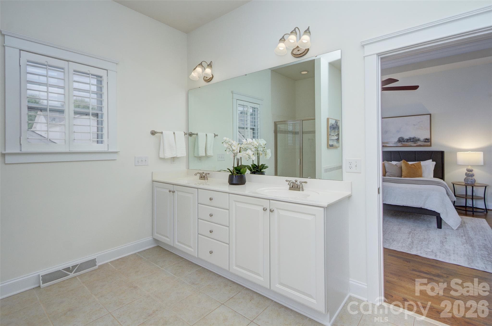 Single Family Residence at 16418 Spruell Street, Huntersville, photo 16 of 40