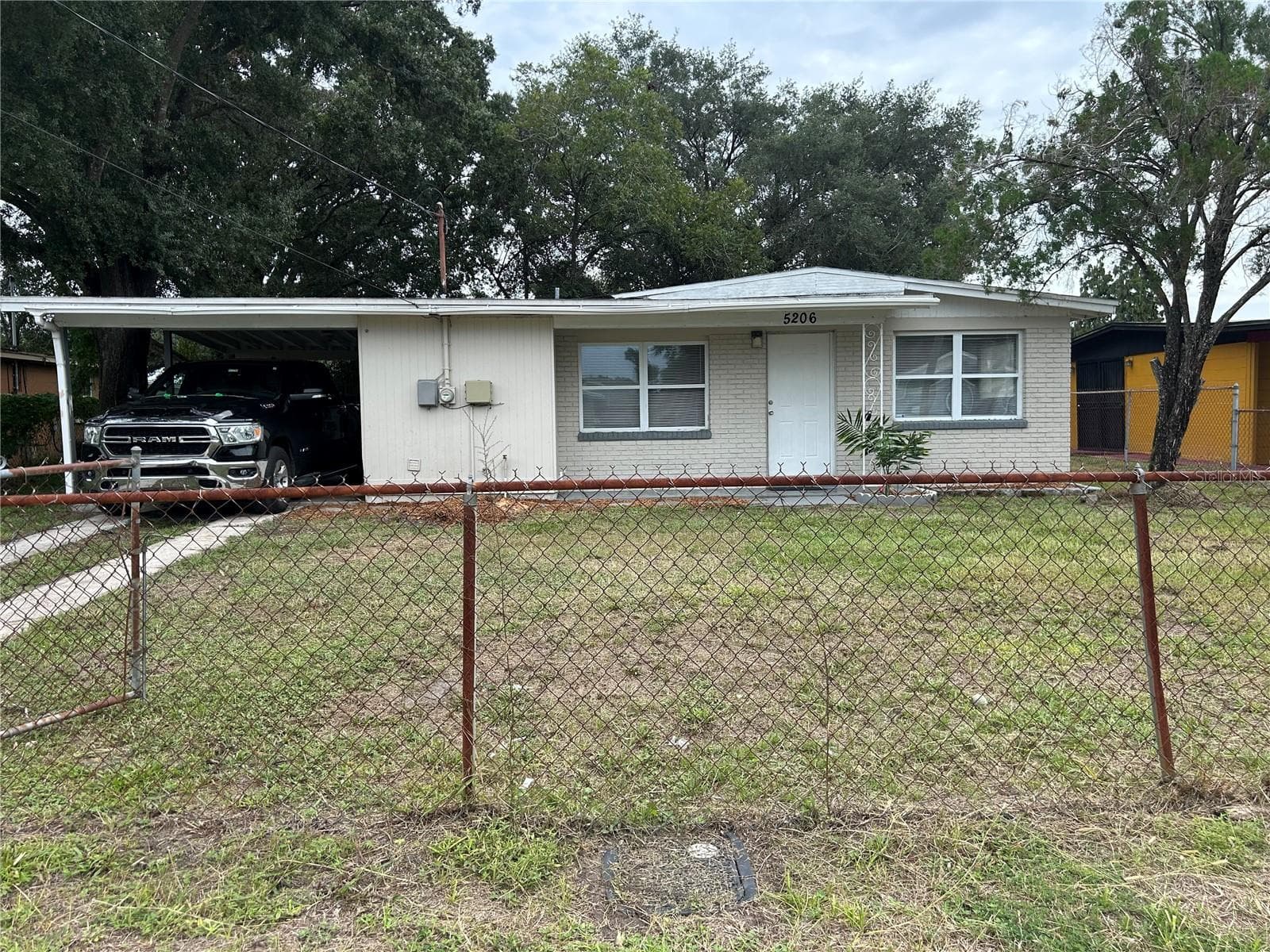 Single Family Residence at 5206 S 84TH ST, TAMPA, photo 2 of 18