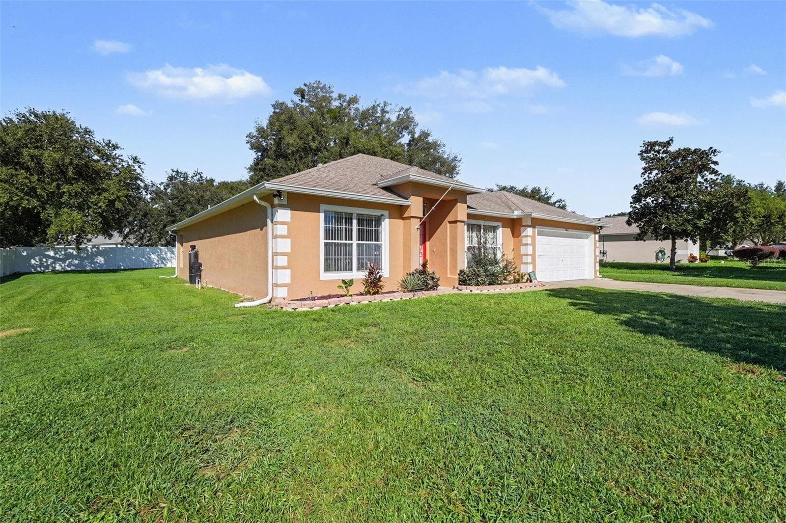 Single Family Residence at 2303 WEATHERED WOOD DR, LEESBURG, photo 4 of 27