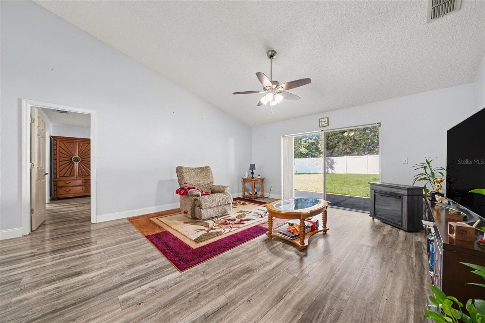 Single Family Residence at 2303 WEATHERED WOOD DR, LEESBURG, photo 6 of 27