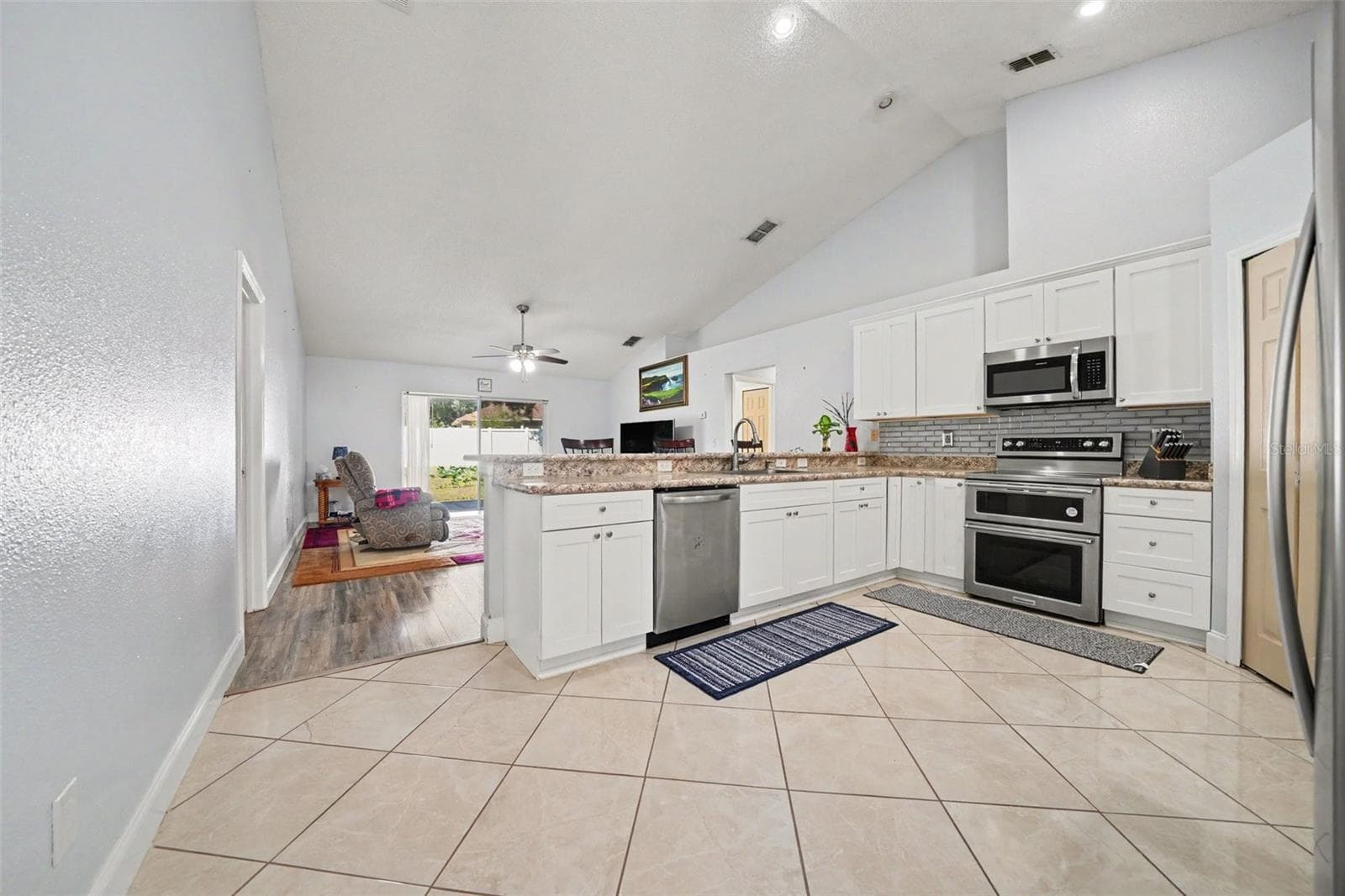 Single Family Residence at 2303 WEATHERED WOOD DR, LEESBURG, photo 12 of 27