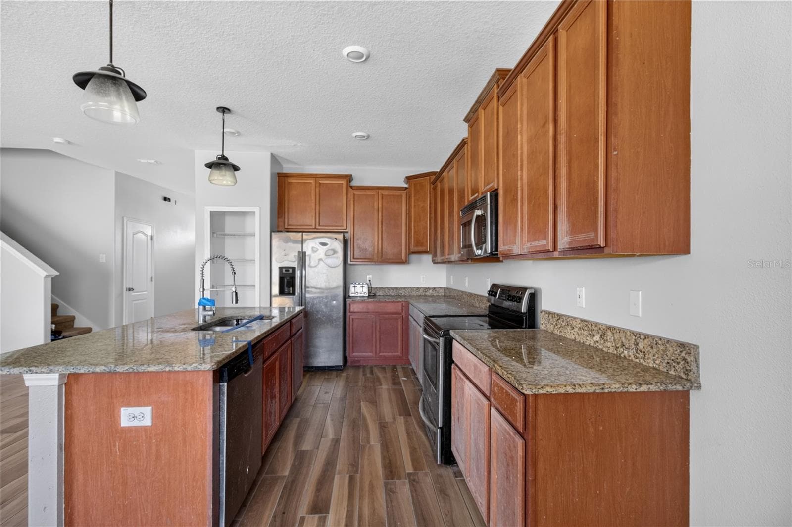 Single Family Residence at 10919 RAINBOW PYRITE DR, WIMAUMA, photo 5 of 31