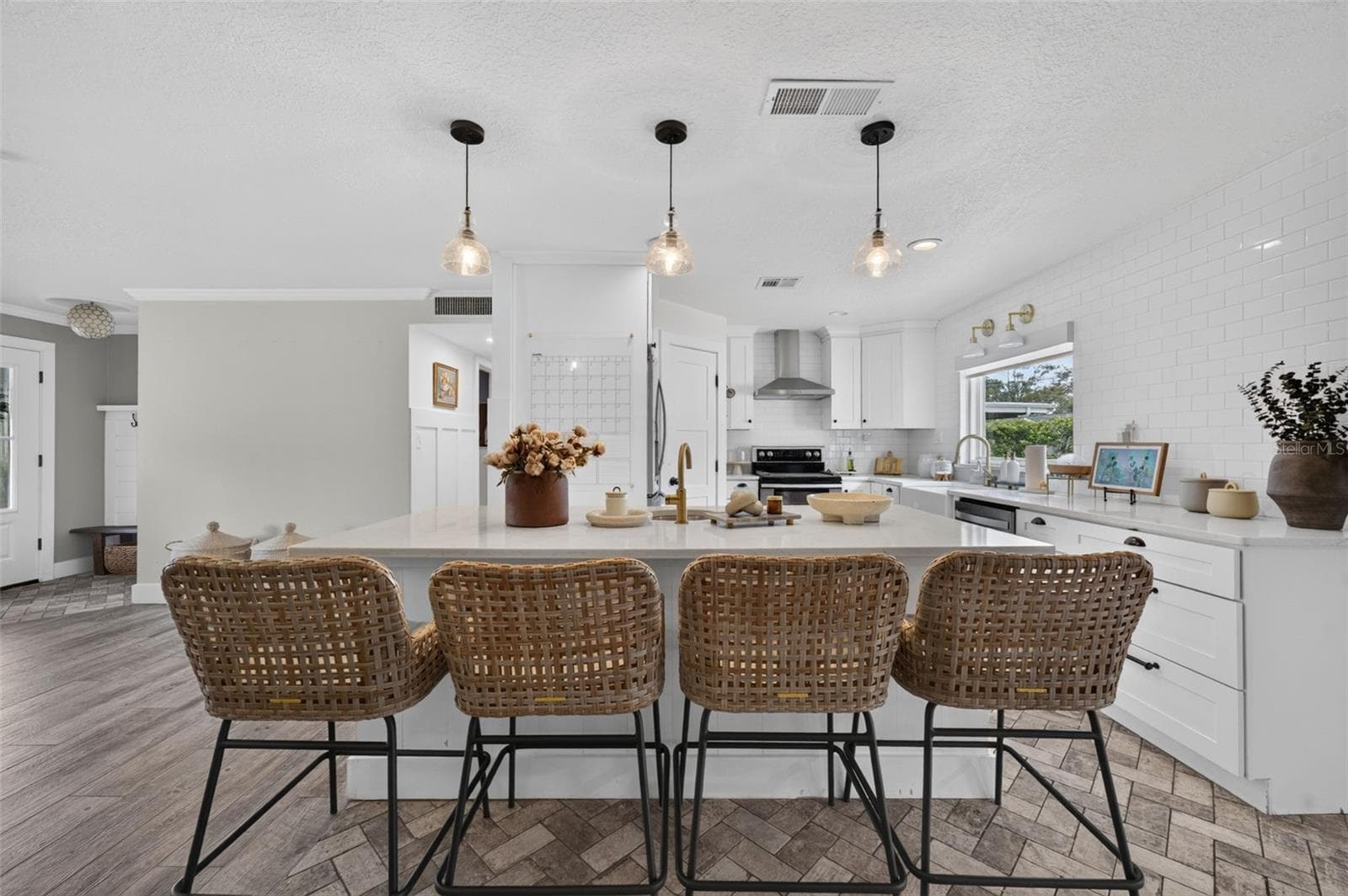 Single Family Residence at 2050 THUNDERBIRD TRL, MAITLAND, photo 10 of 41
