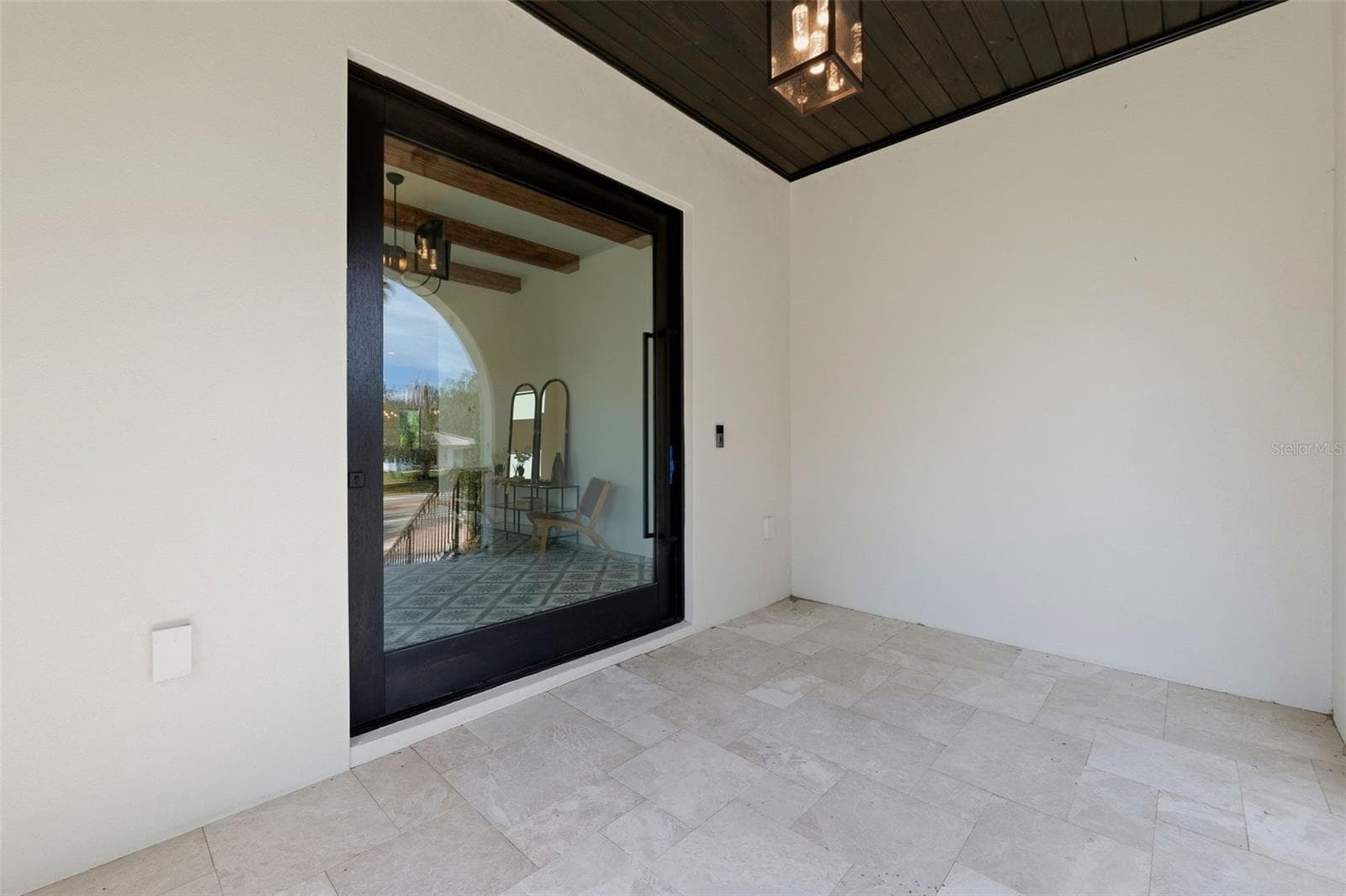 Single Family Residence at 502 E DAVIS BLVD, TAMPA, photo 4 of 80