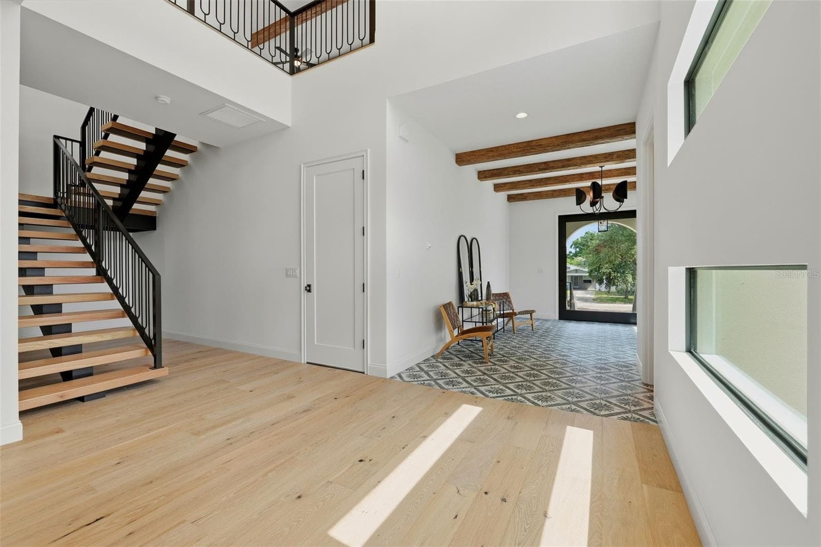 Single Family Residence at 502 E DAVIS BLVD, TAMPA, photo 11 of 80