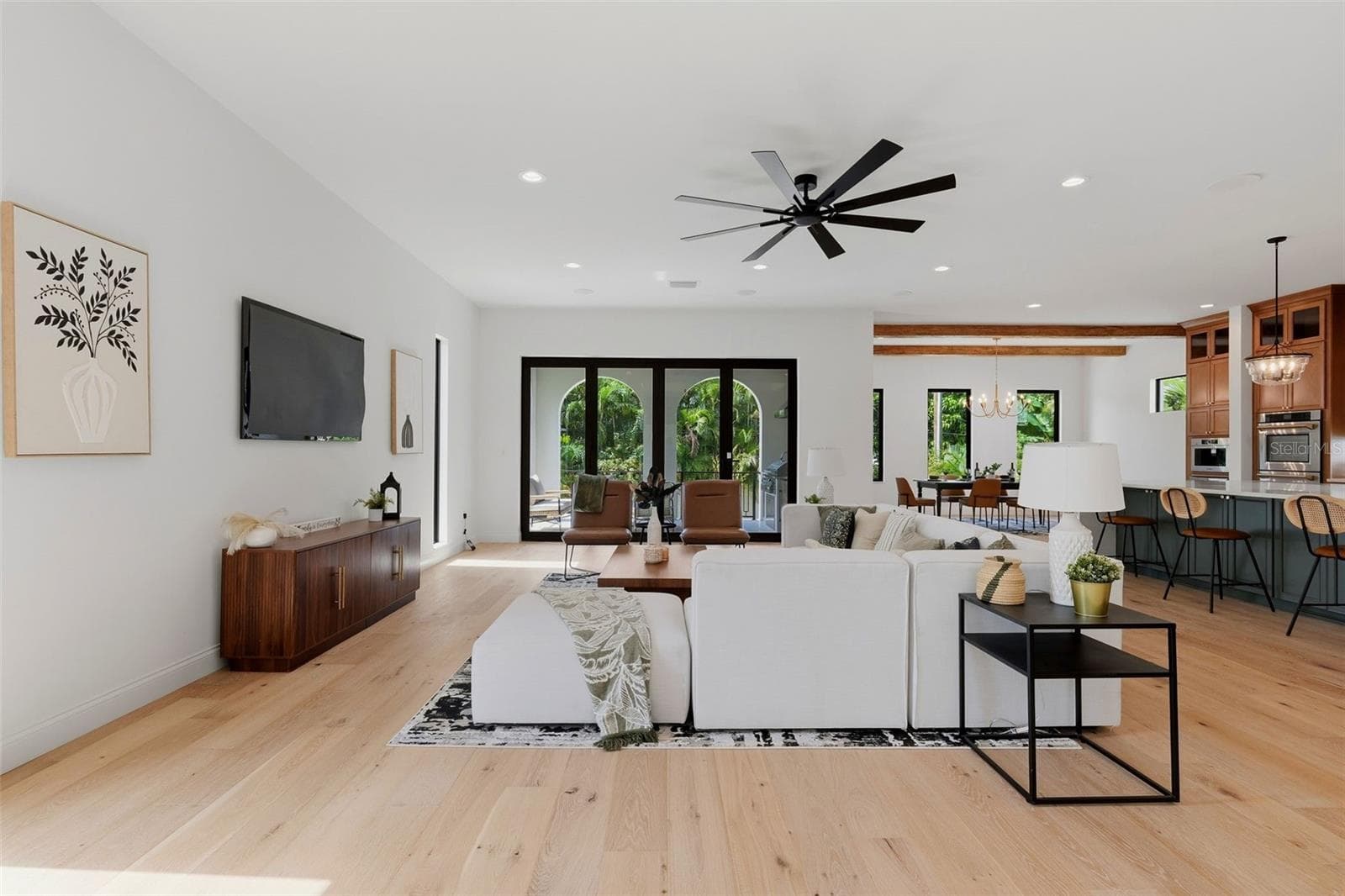 Single Family Residence at 502 E DAVIS BLVD, TAMPA, photo 12 of 80