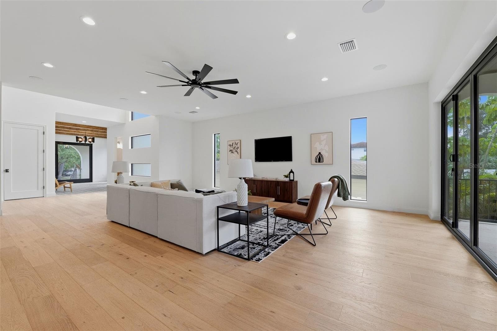 Single Family Residence at 502 E DAVIS BLVD, TAMPA, photo 15 of 80