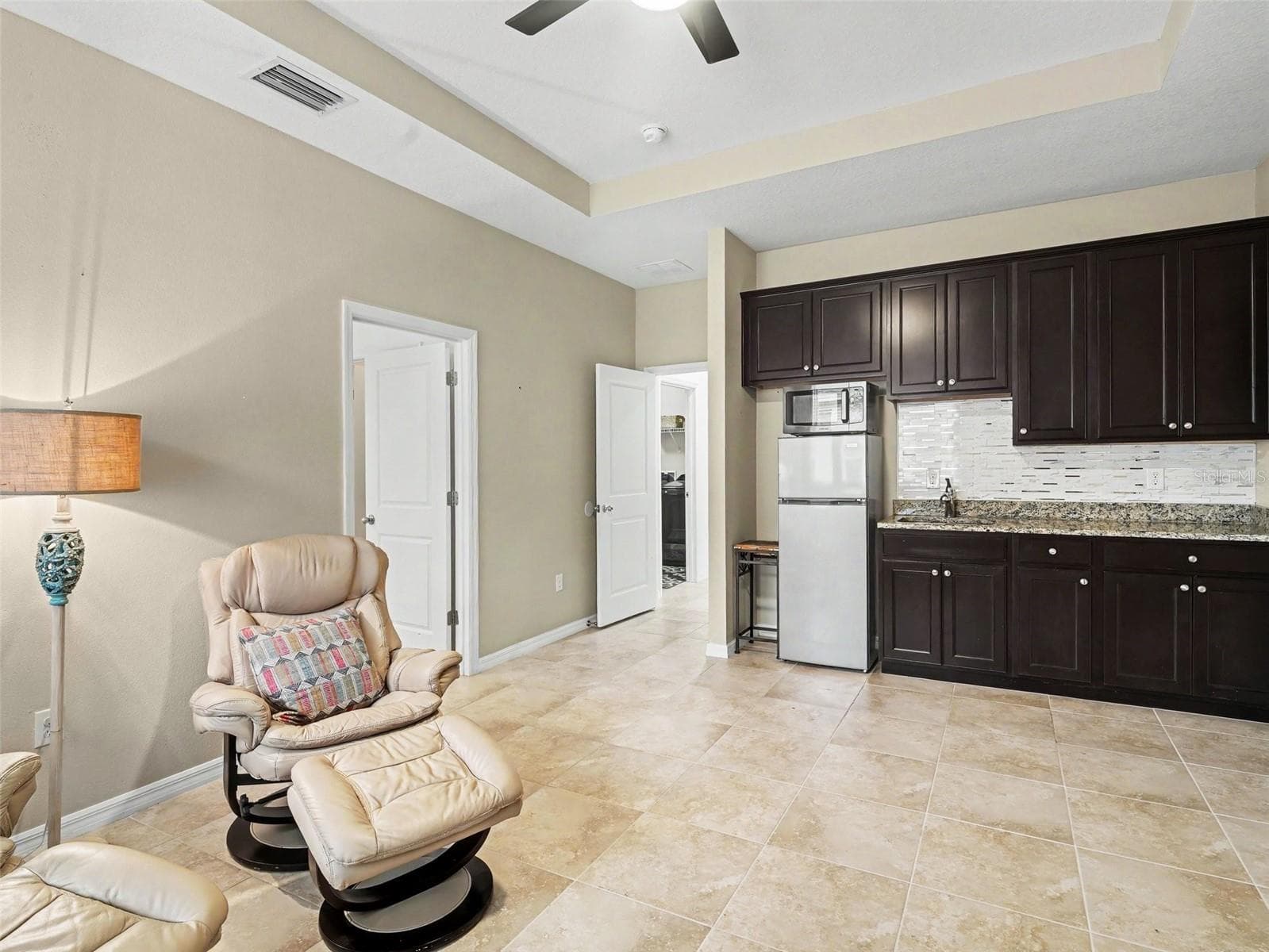 Single Family Residence at 6466 DEVESTA LOOP, PALMETTO, photo 10 of 29