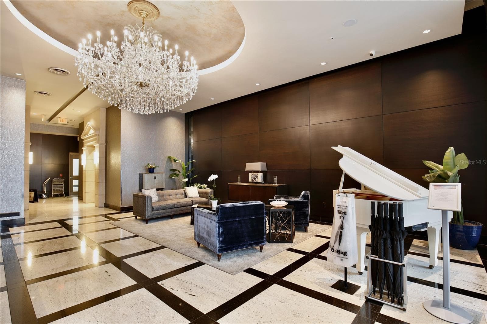 Front Lobby - 100 S EOLA DR #1413, ORLANDO