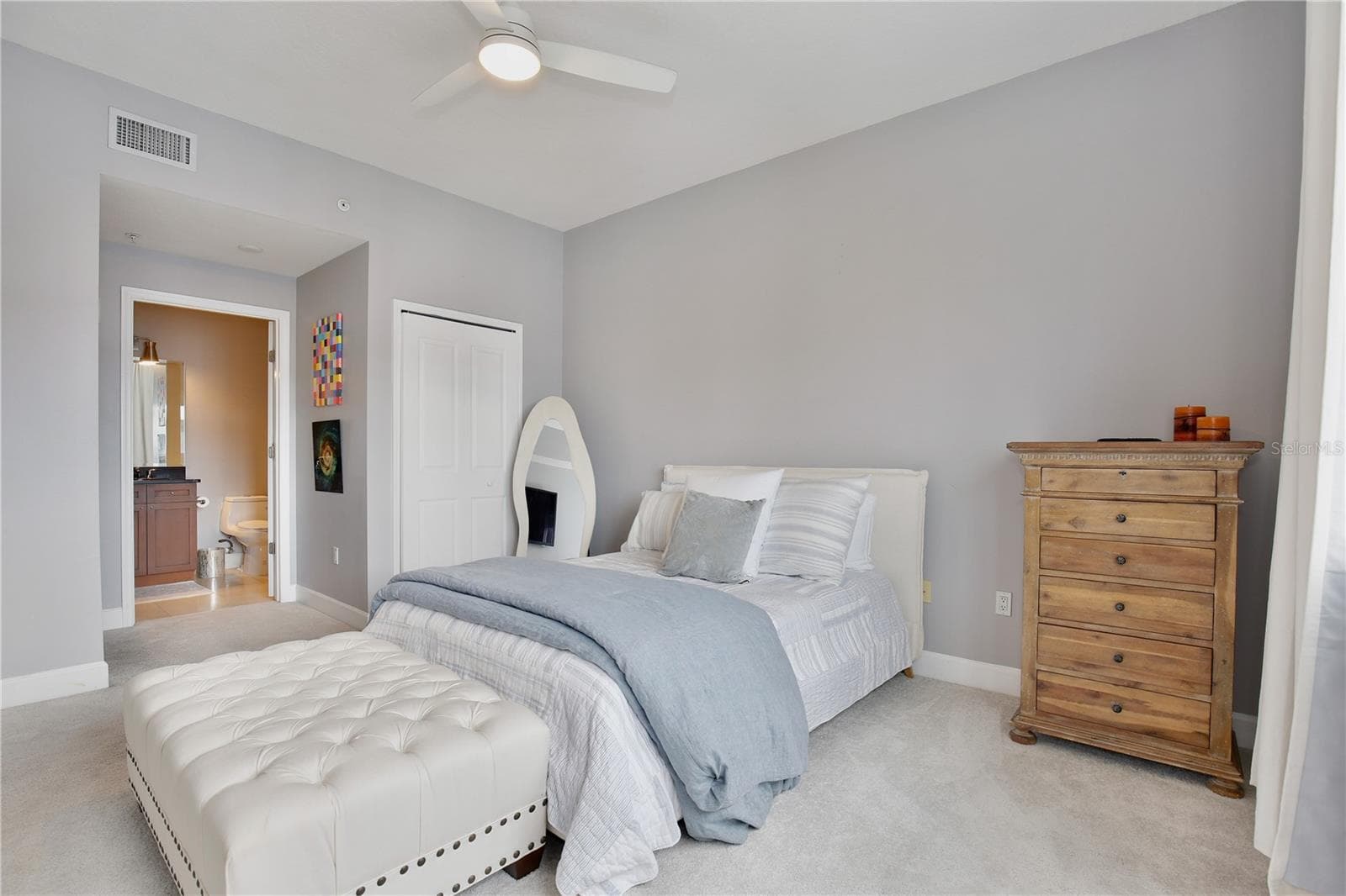 Guest Room - 100 S EOLA DR #1413, ORLANDO