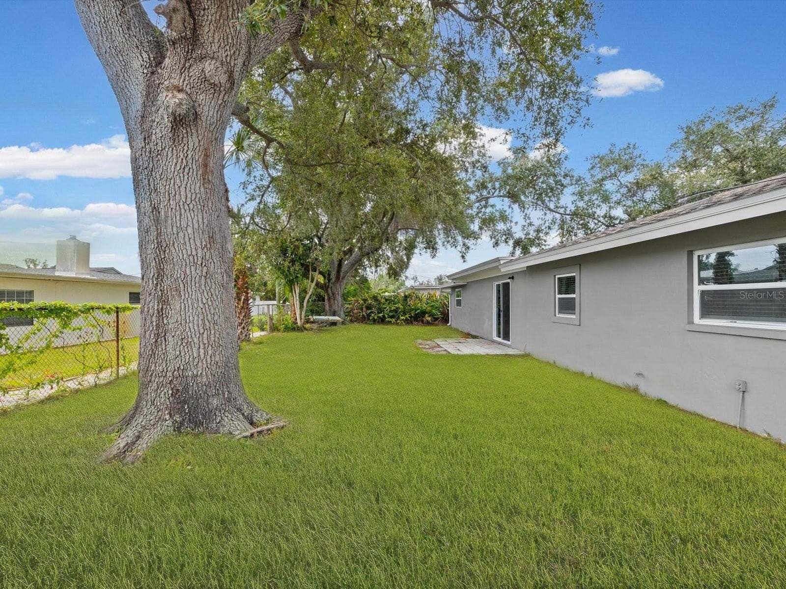 Single Family Residence at 9633 PORTSIDE DR, SEMINOLE, photo 34 of 38